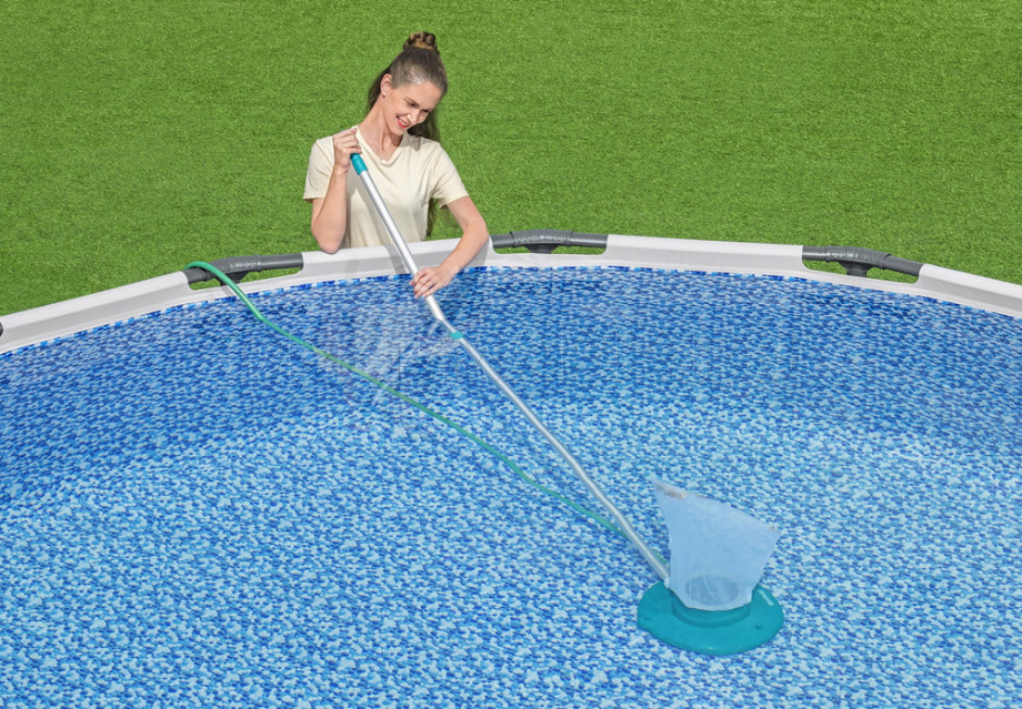      Bestway 58657 AquaSuction Leaf Vacuum (   30 )